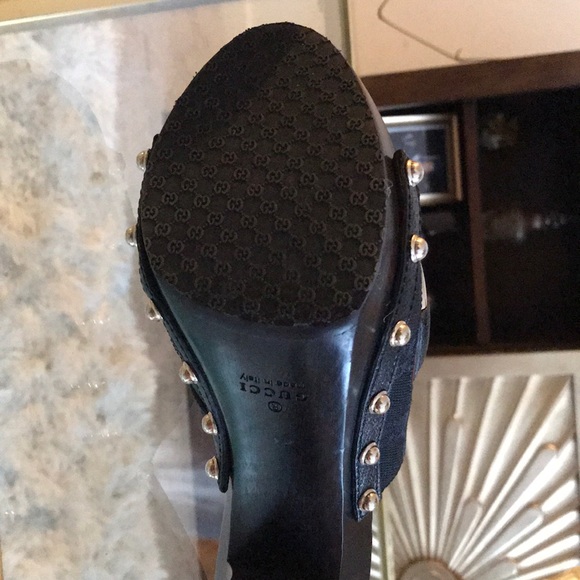 Authentic Vintage Gucci Sandals - Picture 3 of 5